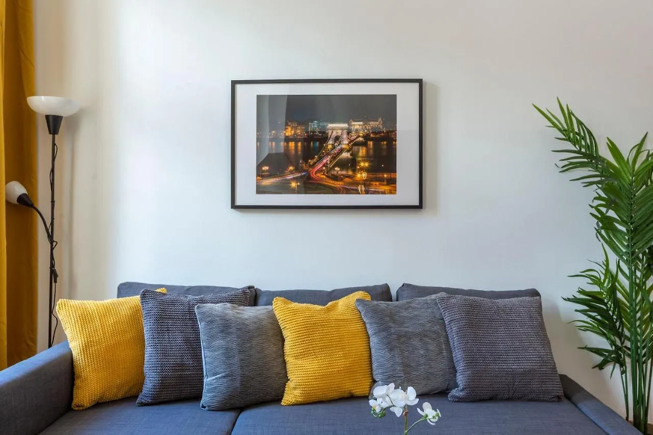 Appartamento Downtown Cozy Home In The Gozsdu Garden Budapest Ungheria