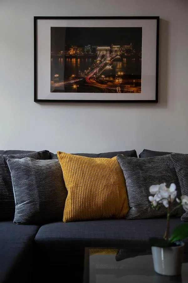 Apartament Downtown Cozy Home In The Gozsdu Garden Budapeszt